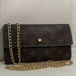 Authentic Louis Vuitton Vintage Monogram International Wallet